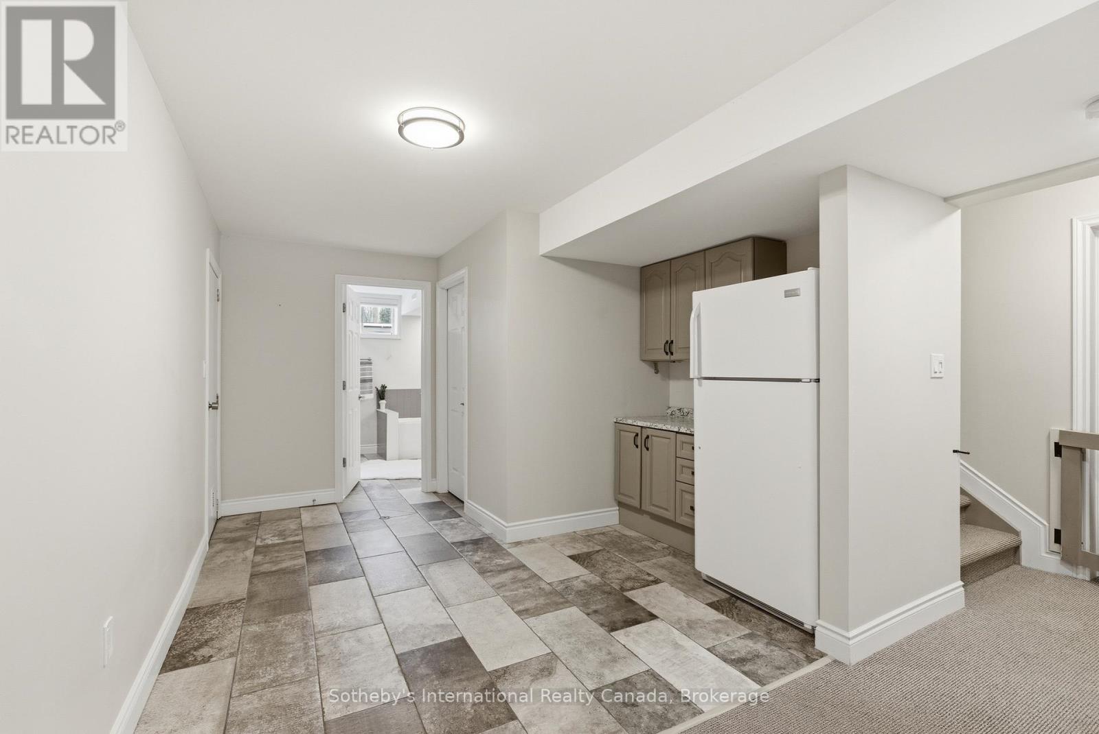 1099 Davis Drive, Gravenhurst, Ontario  P0E 1N0 - Photo 34 - X12955436