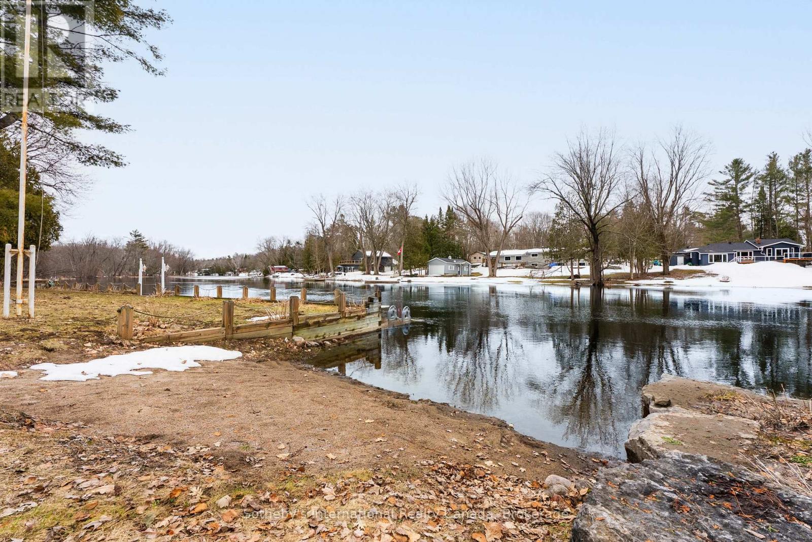 1099 Davis Drive, Gravenhurst, Ontario  P0E 1N0 - Photo 36 - X12955436