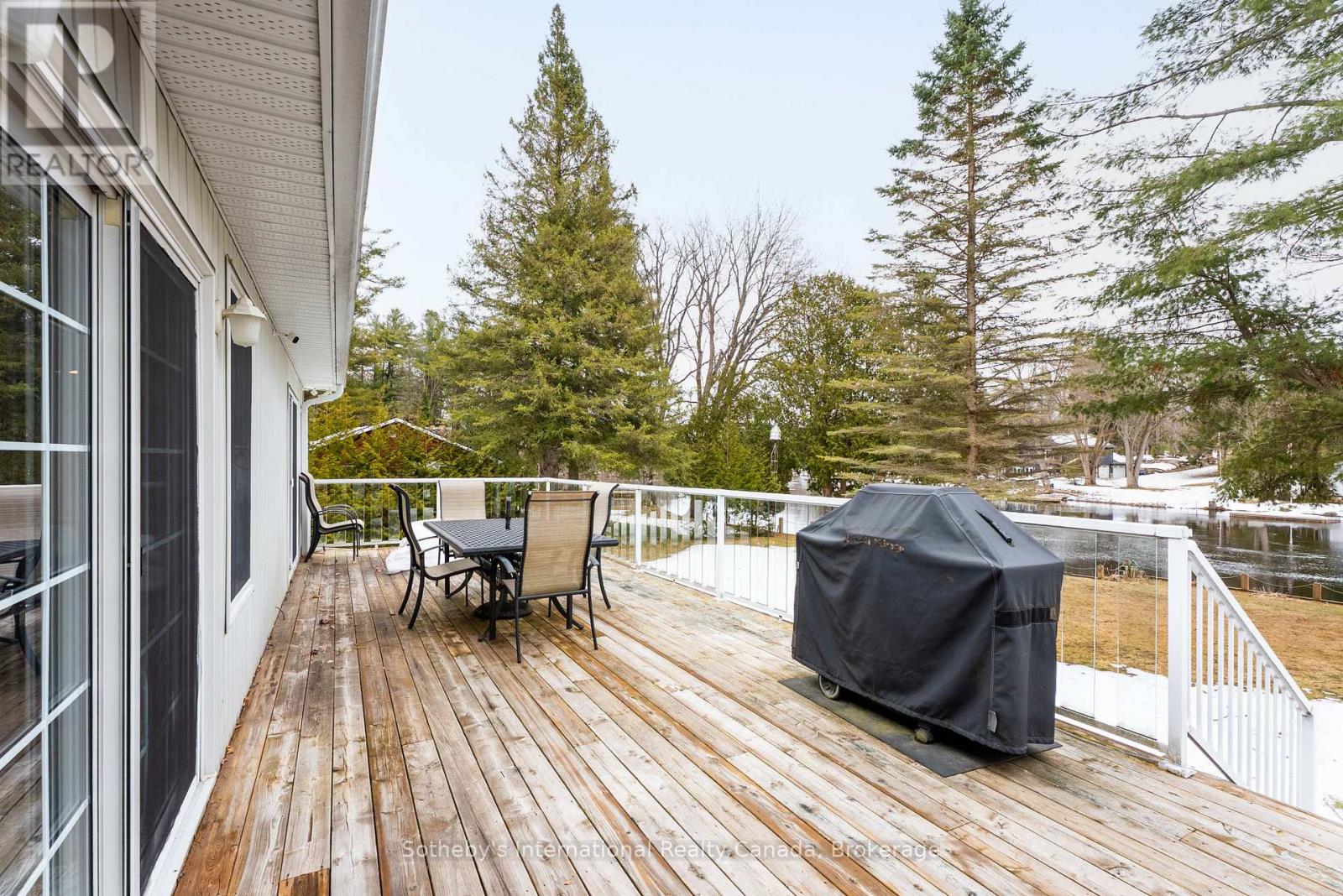 1099 Davis Drive, Gravenhurst, Ontario  P0E 1N0 - Photo 38 - X12955436