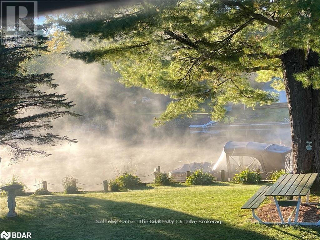 1099 Davis Drive, Gravenhurst, Ontario  P0E 1N0 - Photo 47 - X12955436