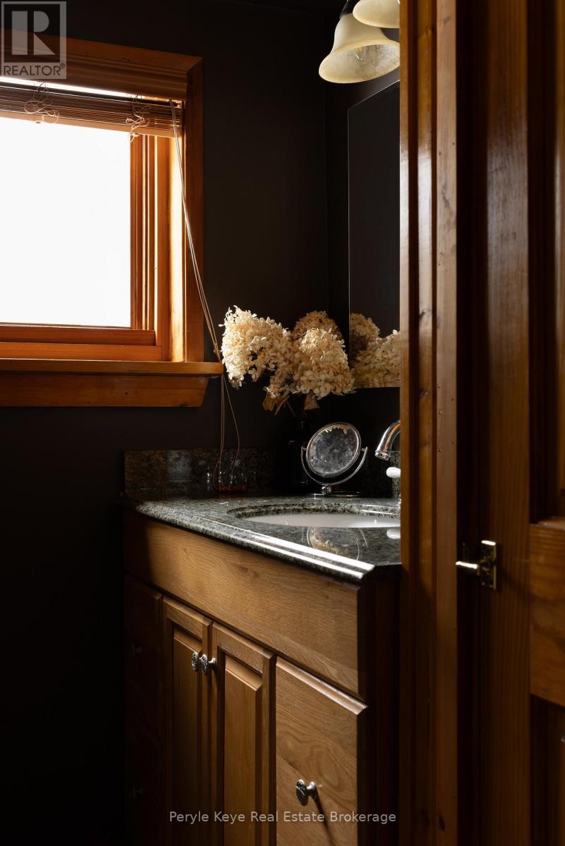 2391 Limberlost Road, Lake Of Bays, Ontario  P1H 2J6 - Photo 40 - X12955512