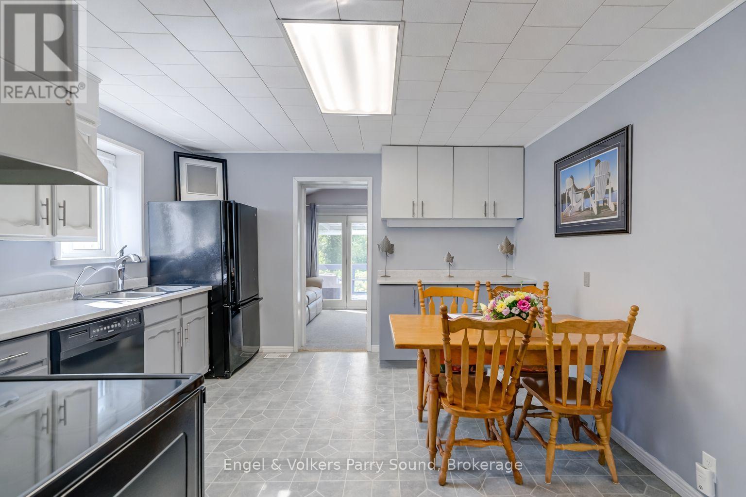 54 River Street, Parry Sound, Ontario  P2A 2T6 - Photo 10 - X12956110