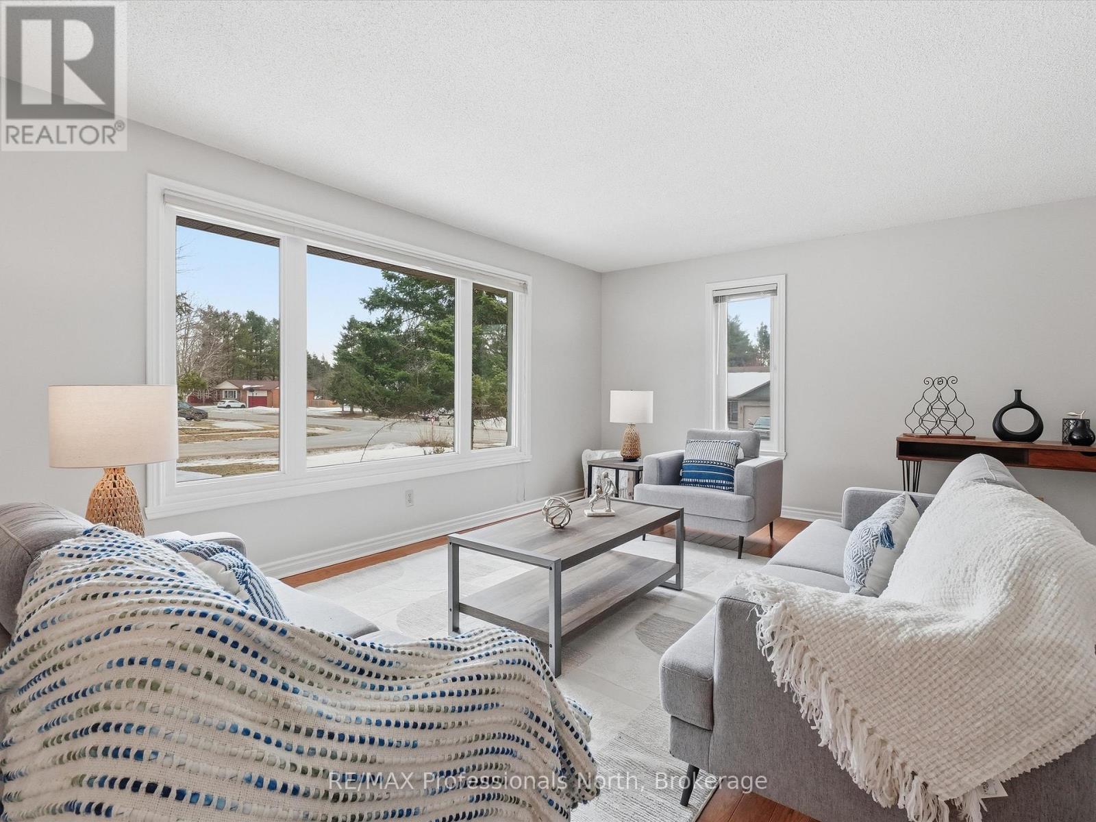 1 Glendale Road, Bracebridge, Ontario  P1L 1B3 - Photo 5 - X12956360