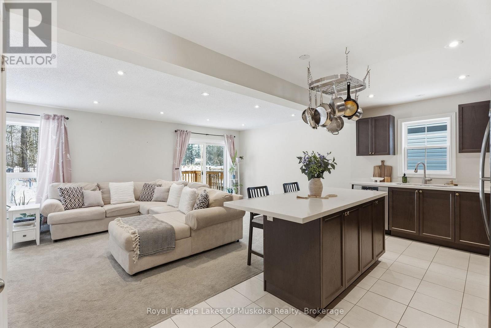 15 Quinn Forest Drive, Bracebridge, Ontario  P1L 0C8 - Photo 14 - X12959840