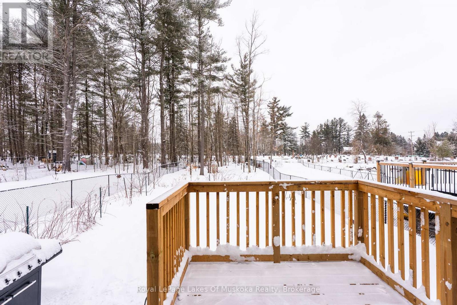 15 Quinn Forest Drive, Bracebridge, Ontario  P1L 0C8 - Photo 9 - X12959840