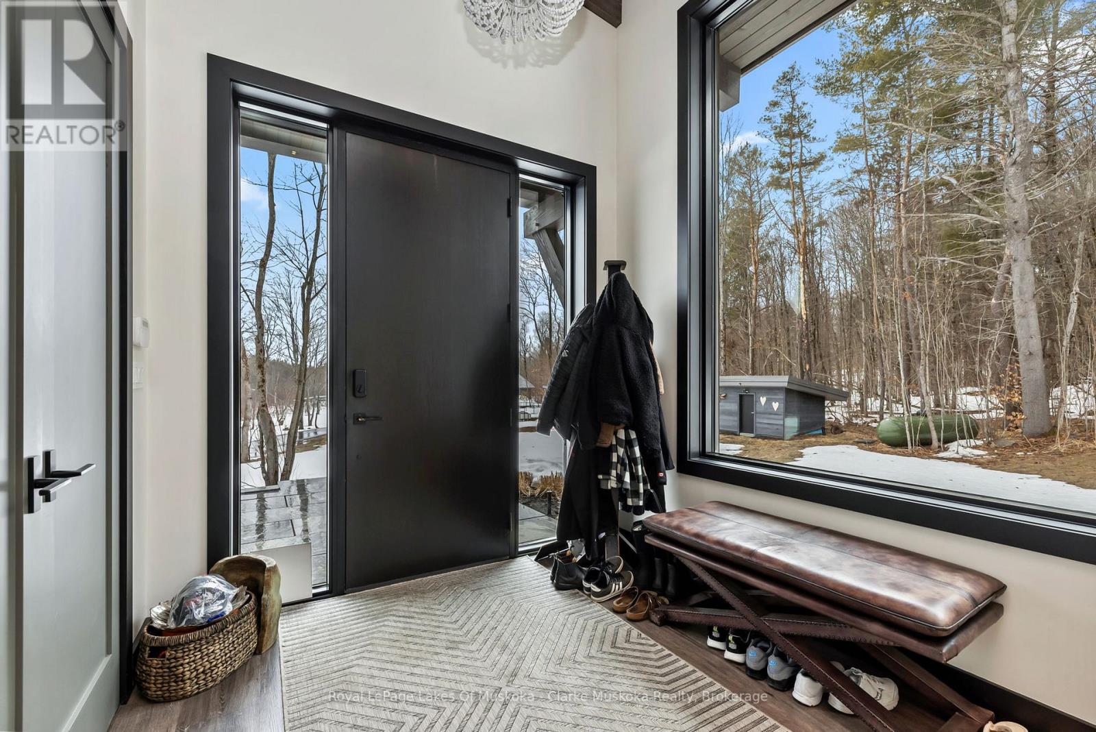 1210 Falkenburg Road, Bracebridge, Ontario  P1L 1X4 - Photo 5 - X12960712