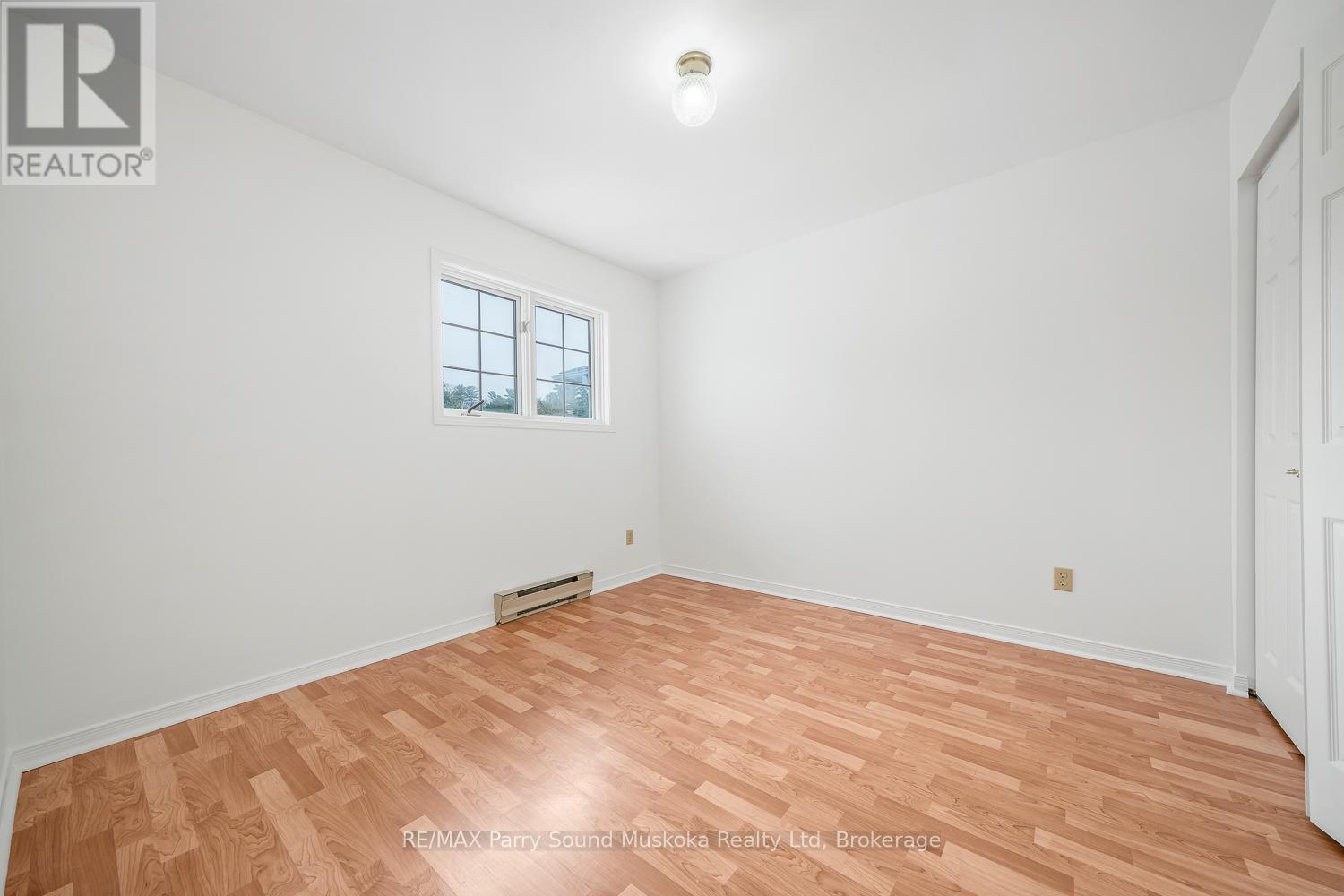 18 Georgian Bay Avenue, Parry Sound, Ontario  P2A 3B2 - Photo 28 - X12961202