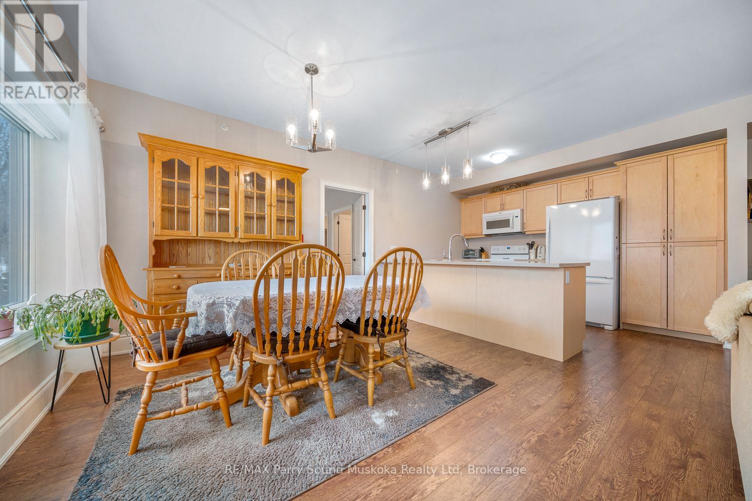 401 - 11b Salt Dock Road, Parry Sound, Ontario  P2A 3B6 - Photo 18 - X12961902