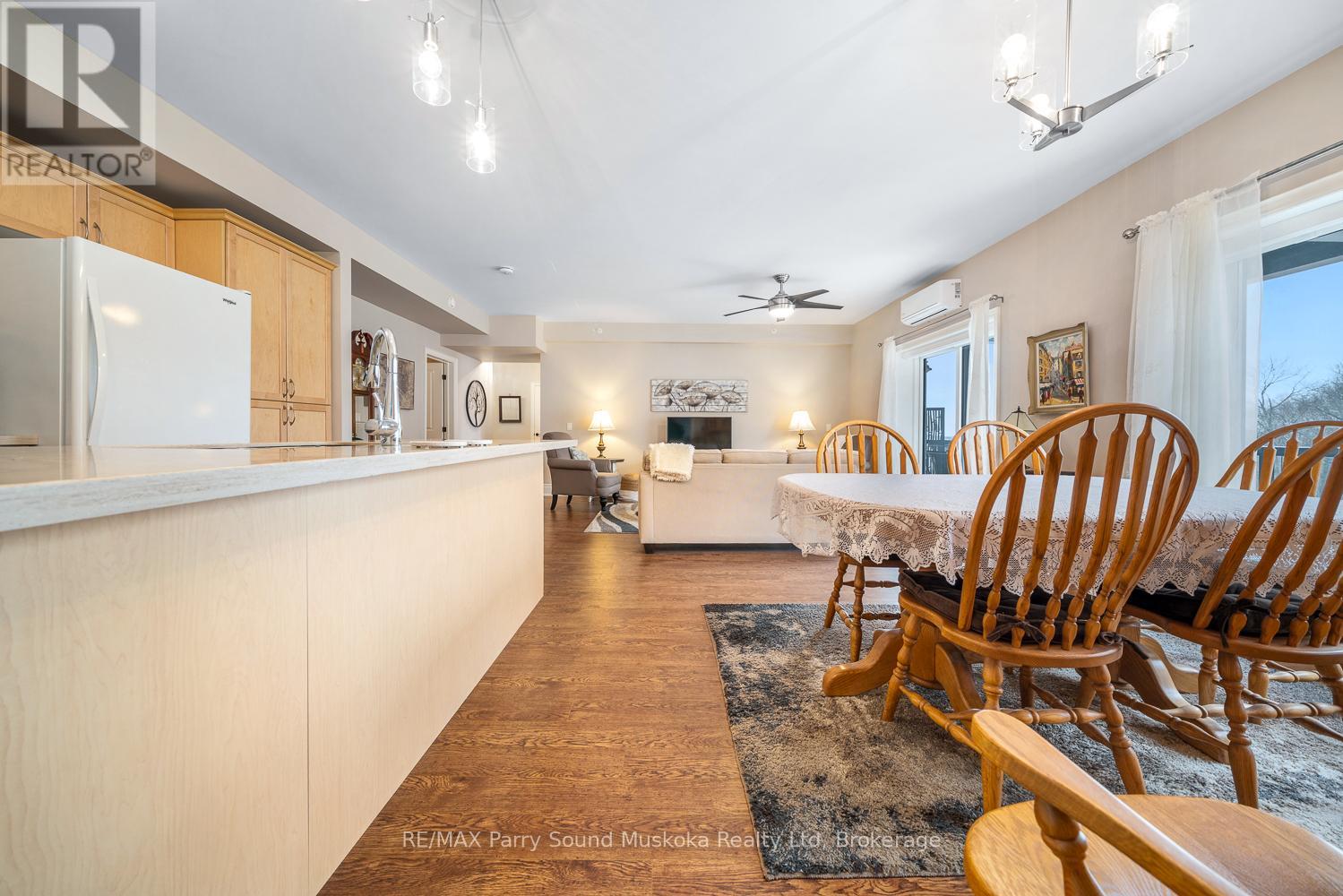 401 - 11b Salt Dock Road, Parry Sound, Ontario  P2A 3B6 - Photo 21 - X12961902