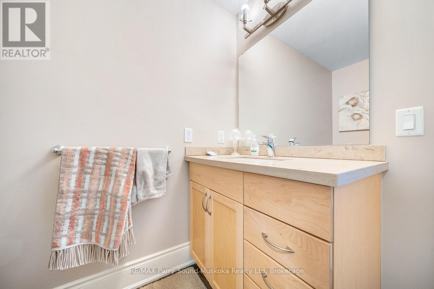 401 - 11b Salt Dock Road, Parry Sound, Ontario  P2A 3B6 - Photo 25 - X12961902