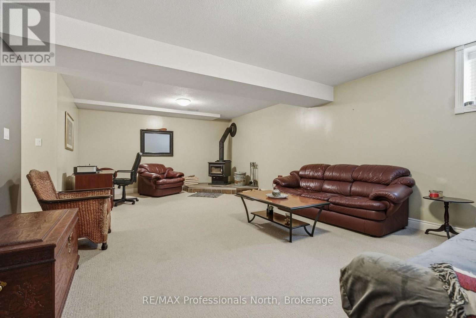 99 Vernon Lane, Huntsville, Ontario  P1H 2J2 - Photo 27 - X12964314