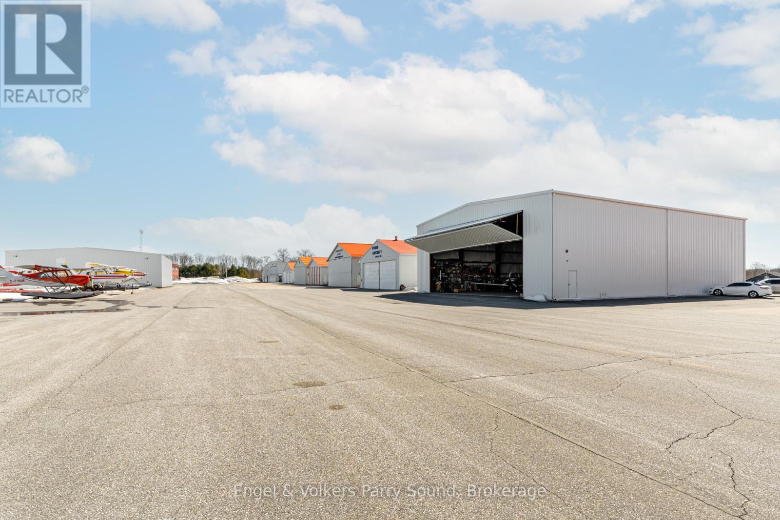 14 Hangar Road, Seguin, Ontario  P2A 0B2 - Photo 12 - X12964692