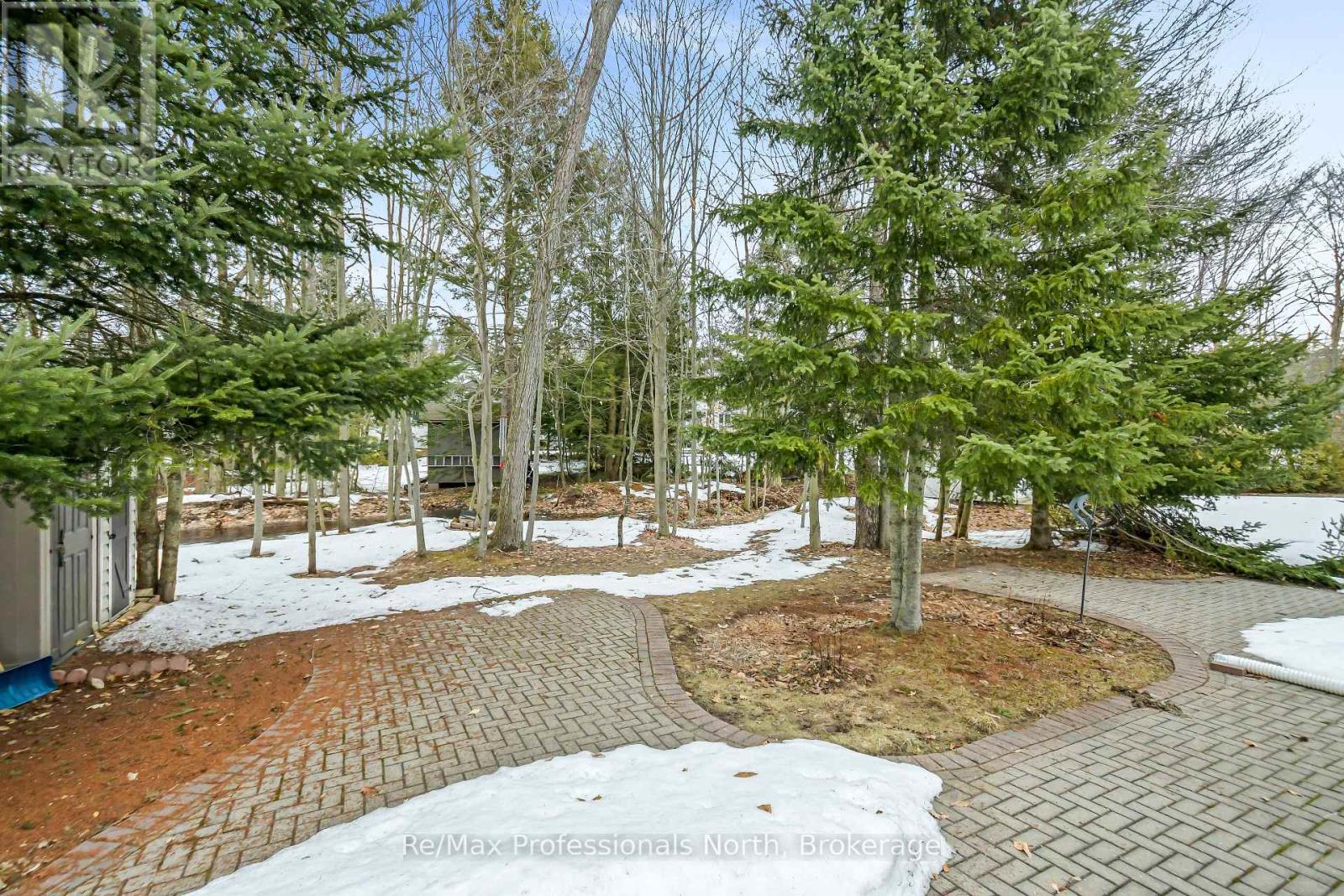 102 Pineridge Gate, Gravenhurst, Ontario  P1P 1Z2 - Photo 30 - X12965958