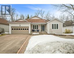 102 PINERIDGE GATE, Gravenhurst, Ontario