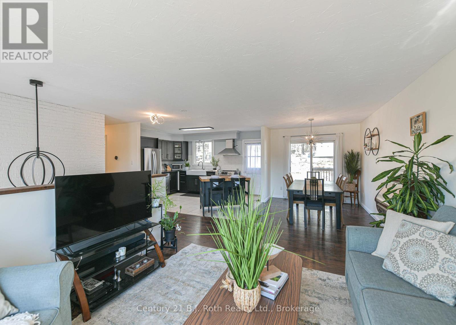 620 Pinedale Road, Gravenhurst, Ontario  P1P 1L5 - Photo 12 - X12971920