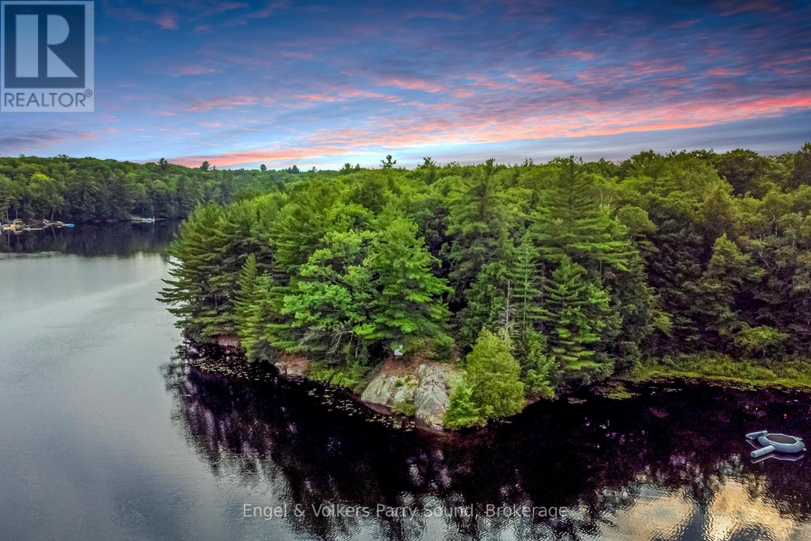 16 Giles Road, Seguin, Ontario  P2A 0B2 - Photo 1 - X12972284