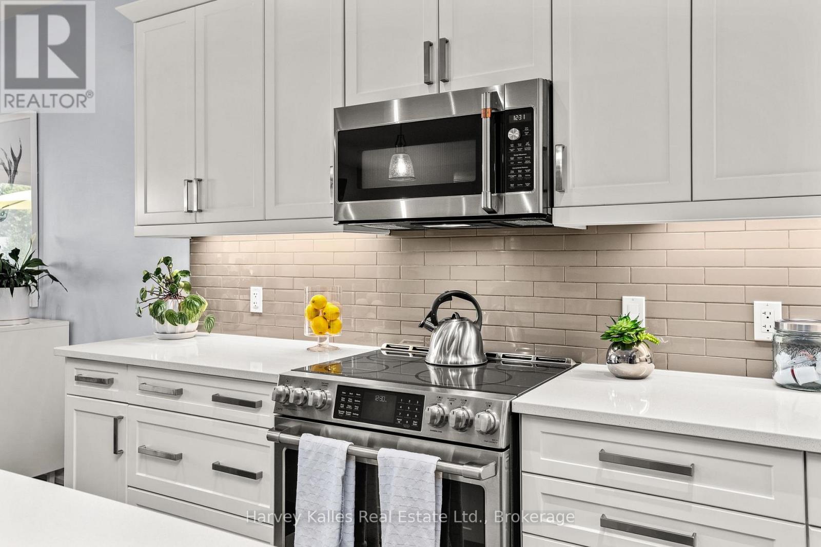 5 Braeside Crescent, Huntsville, Ontario  P1H 0C5 - Photo 6 - X12973064