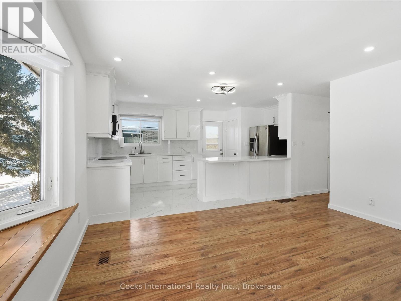 36 Susan Street W, Huntsville, Ontario  P1H 1X2 - Photo 15 - X12973362