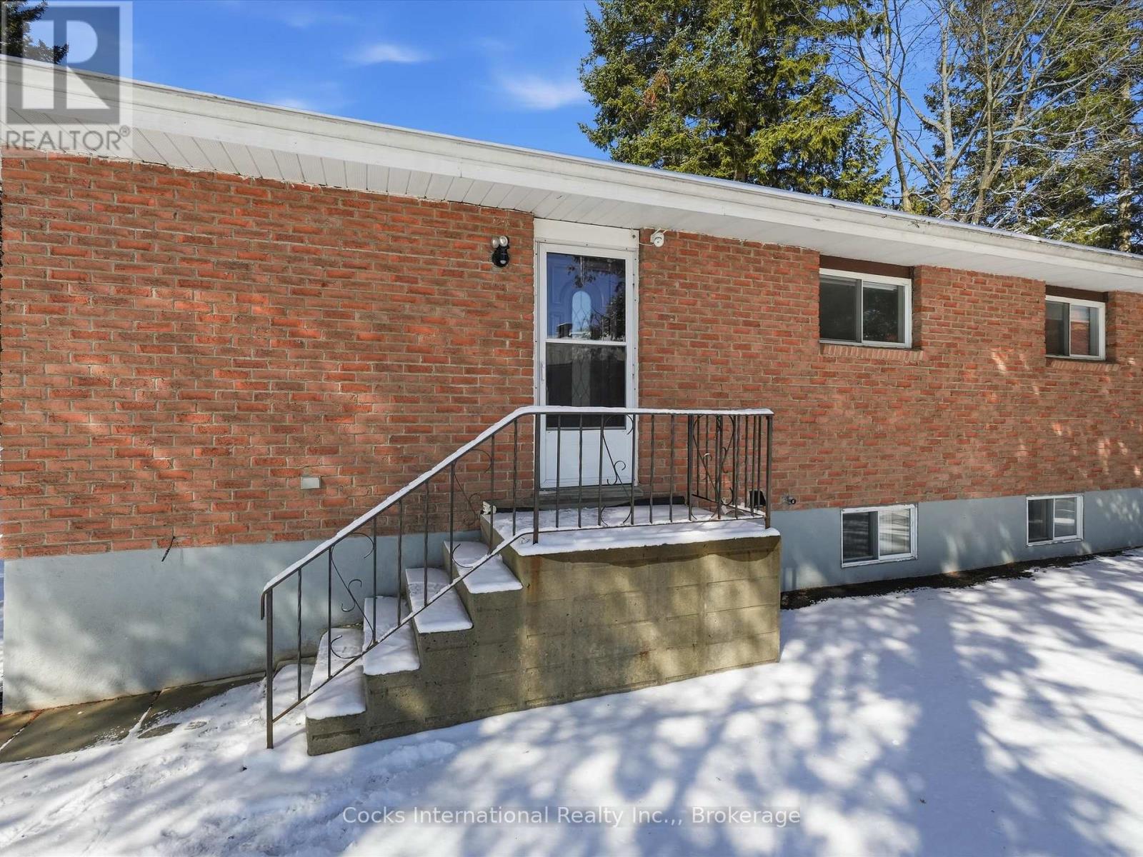 36 Susan Street W, Huntsville, Ontario  P1H 1X2 - Photo 35 - X12973362