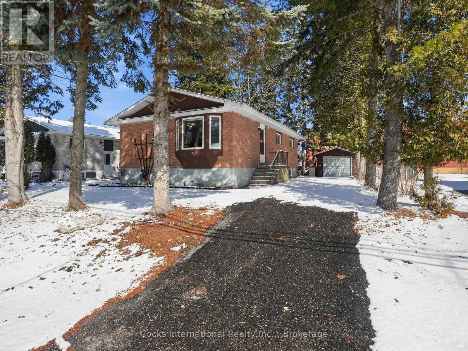 36 Susan Street W, Huntsville, Ontario  P1H 1X2 - Photo 39 - X12973362