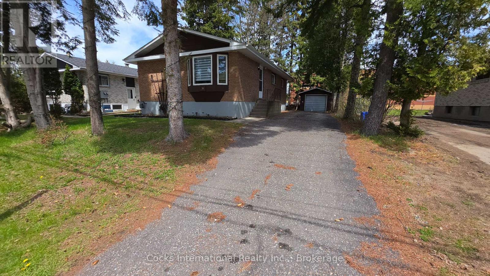 36 Susan Street W, Huntsville, Ontario  P1H 1X2 - Photo 41 - X12973362