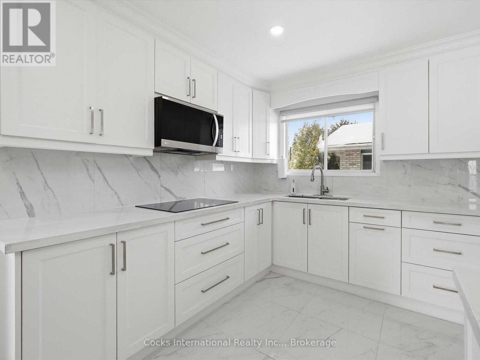 36 Susan Street W, Huntsville, Ontario  P1H 1X2 - Photo 6 - X12973362