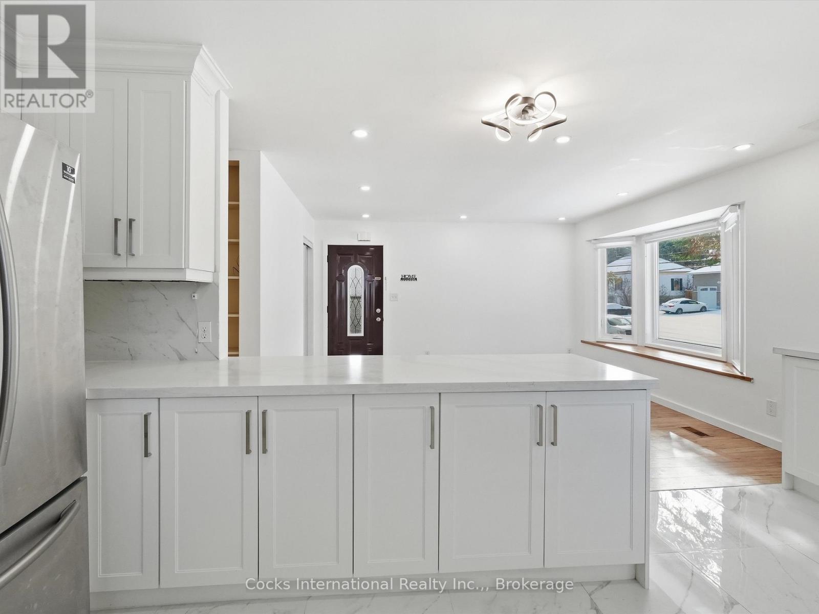 36 Susan Street W, Huntsville, Ontario  P1H 1X2 - Photo 7 - X12973362