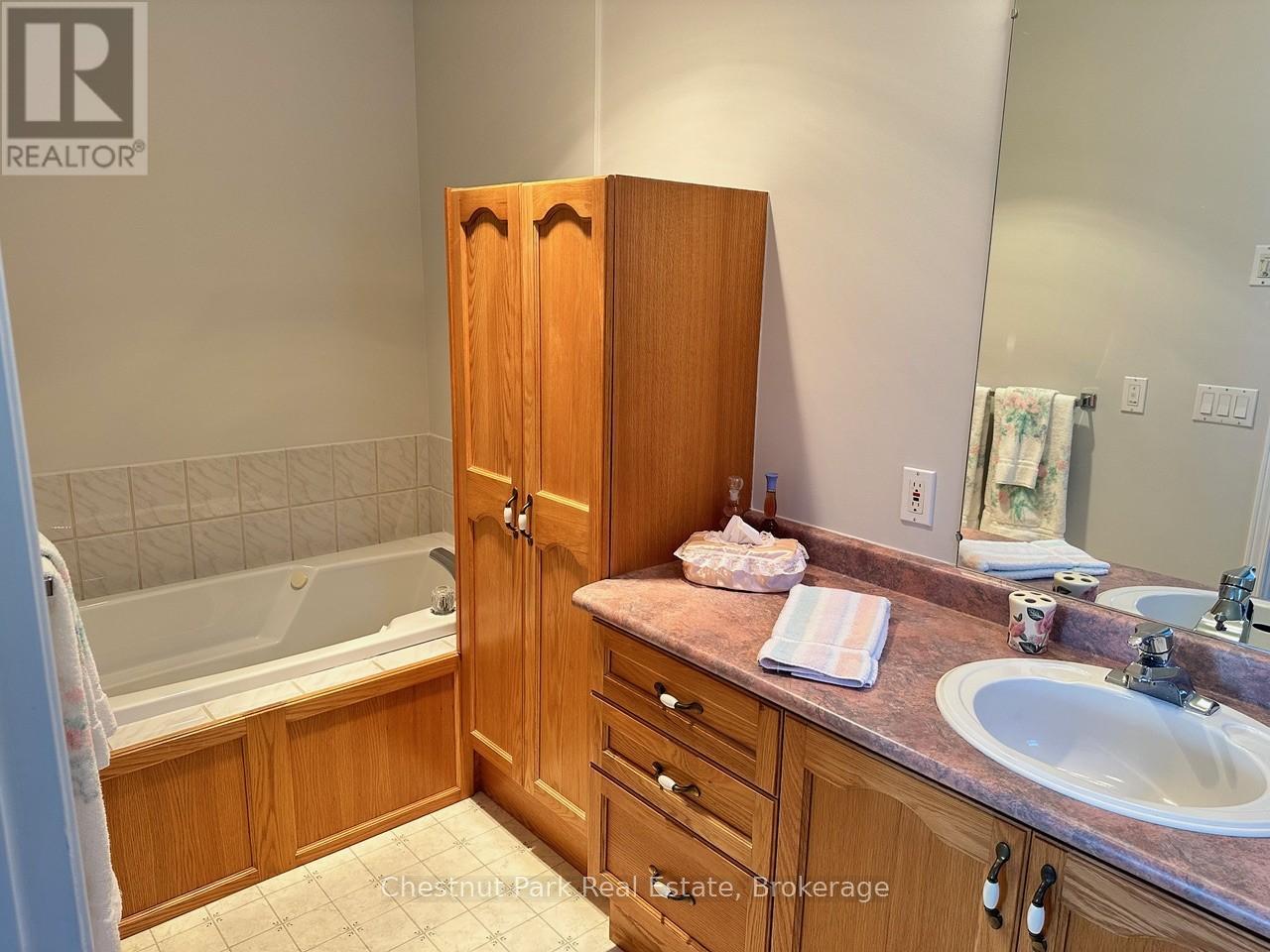 45 Pine Ridge Gate E, Gravenhurst, Ontario  P1P 1Y4 - Photo 8 - X12975124