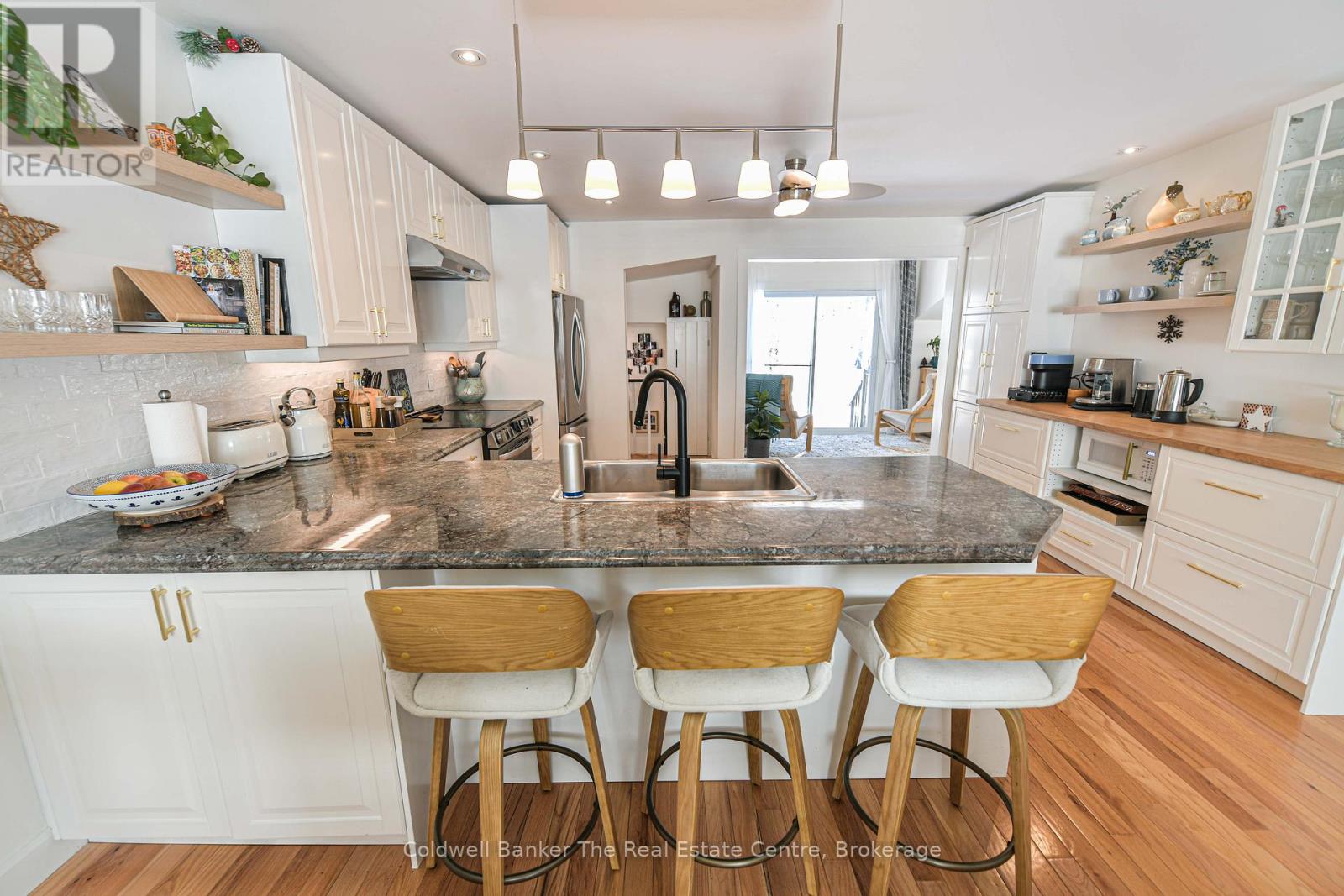 460 Phillip Street E, Gravenhurst, Ontario  P1P 1M4 - Photo 11 - X12976204