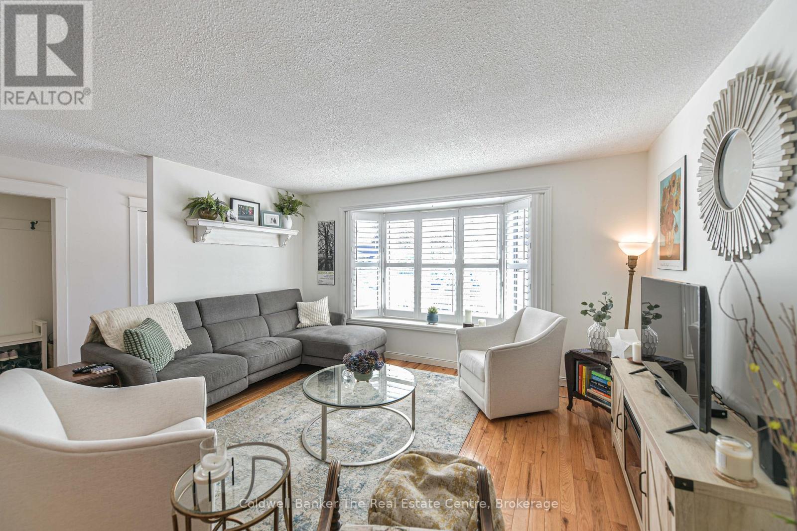 460 Phillip Street E, Gravenhurst, Ontario  P1P 1M4 - Photo 7 - X12976204