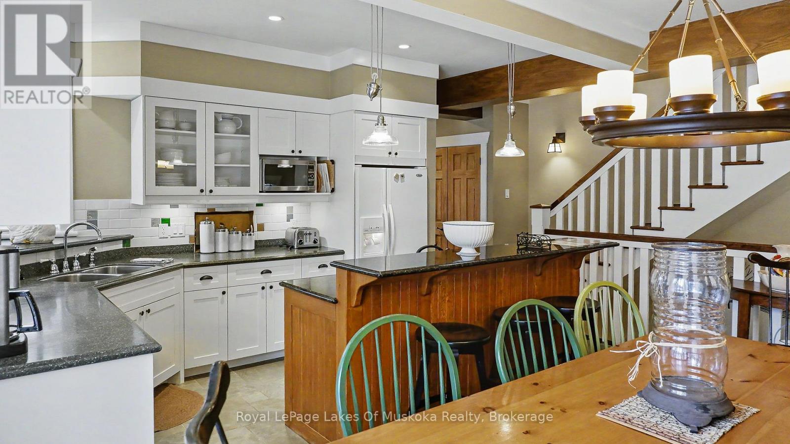 Villa 1  Week 9 - 1020 Birch Glen Road, Lake Of Bays, Ontario  P0B 1A0 - Photo 8 - X12977026