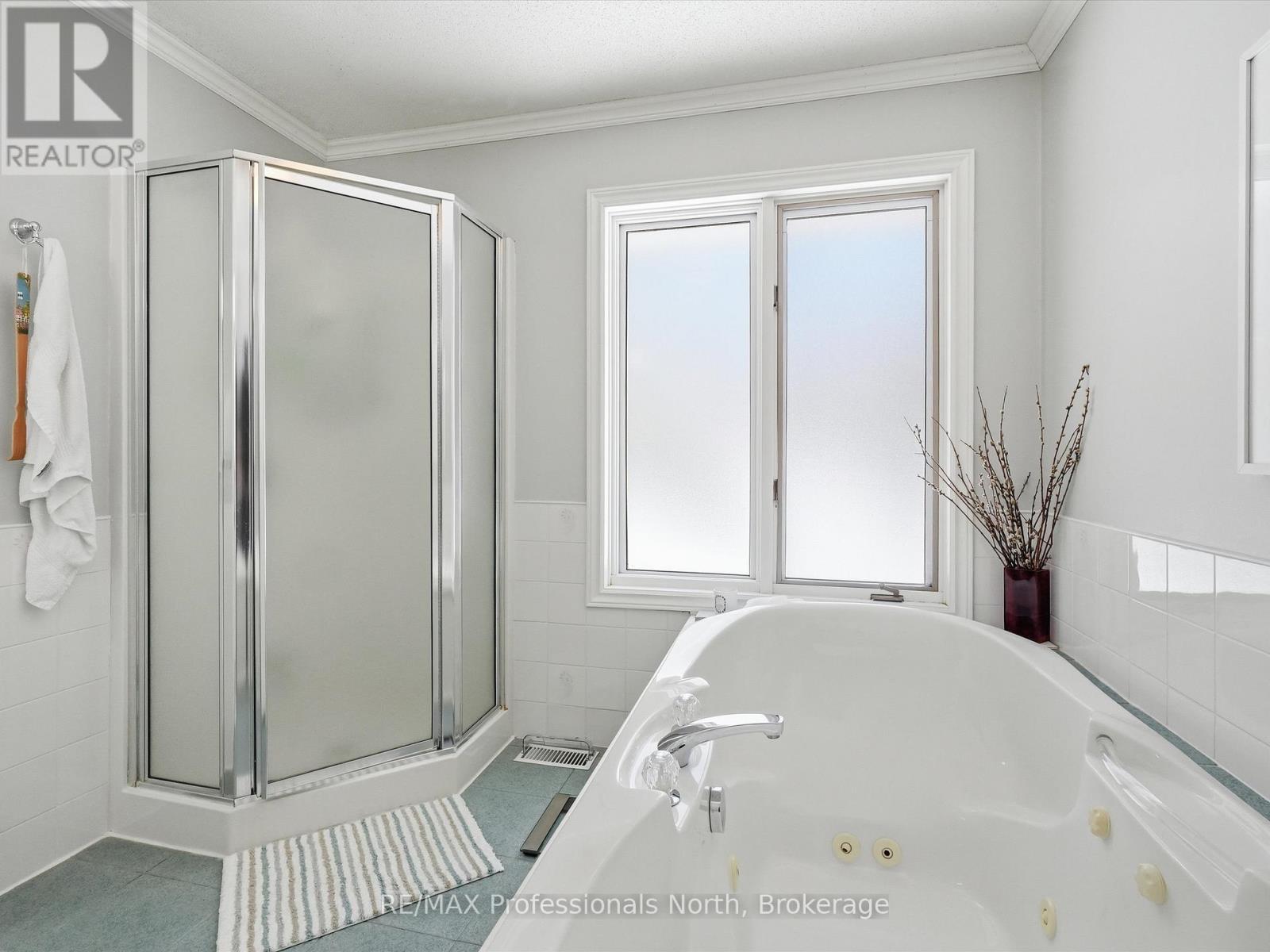 31 The Granite Bluff, Bracebridge, Ontario  P1L 1L4 - Photo 35 - X12977078