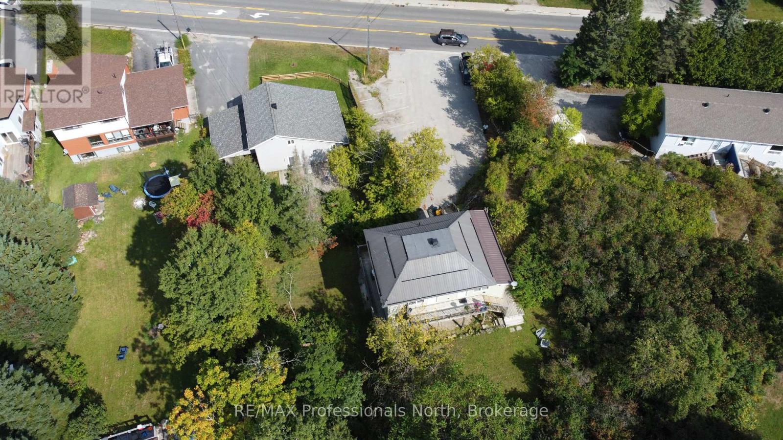 9 West Road, Huntsville, Ontario  P1H 1K9 - Photo 11 - X12979920