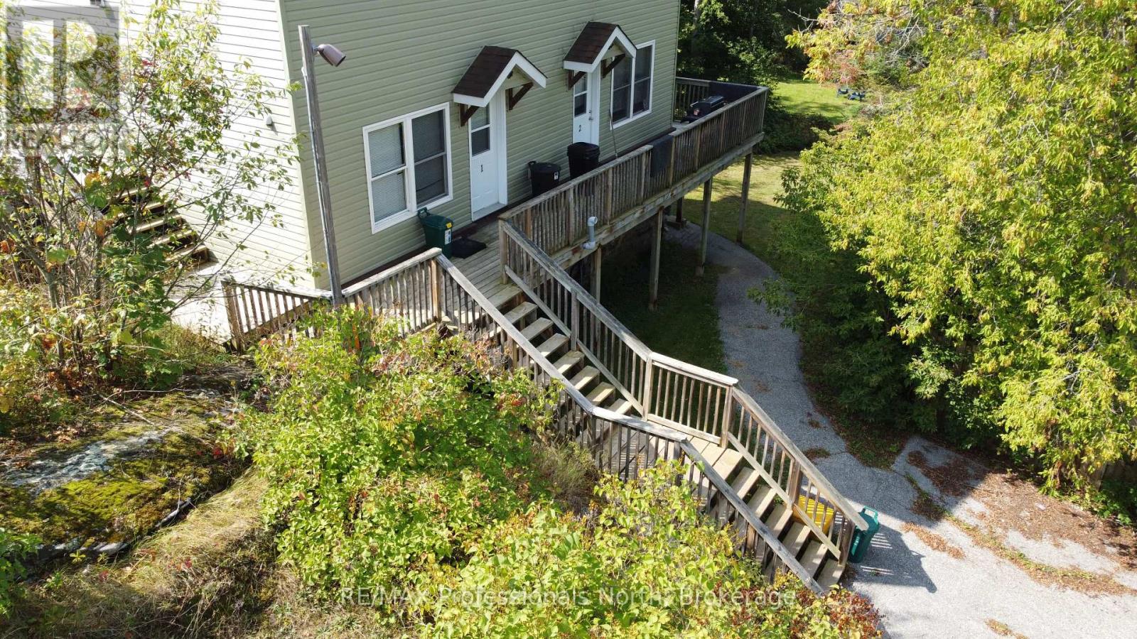 9 West Road, Huntsville, Ontario  P1H 1K9 - Photo 3 - X12979920