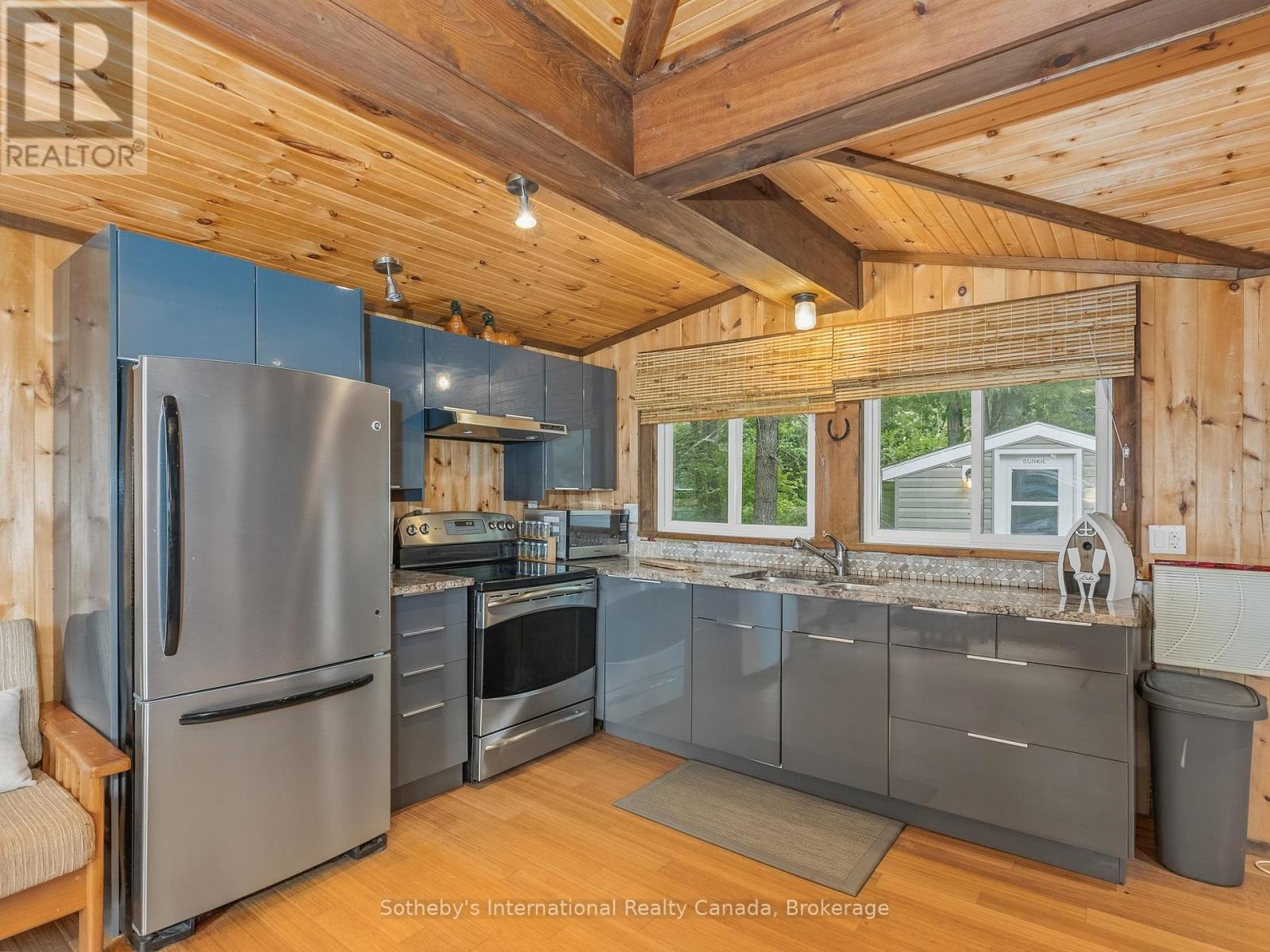 1040 Kahshe, Gravenhurst, Ontario  P0E 1G0 - Photo 12 - X12980070