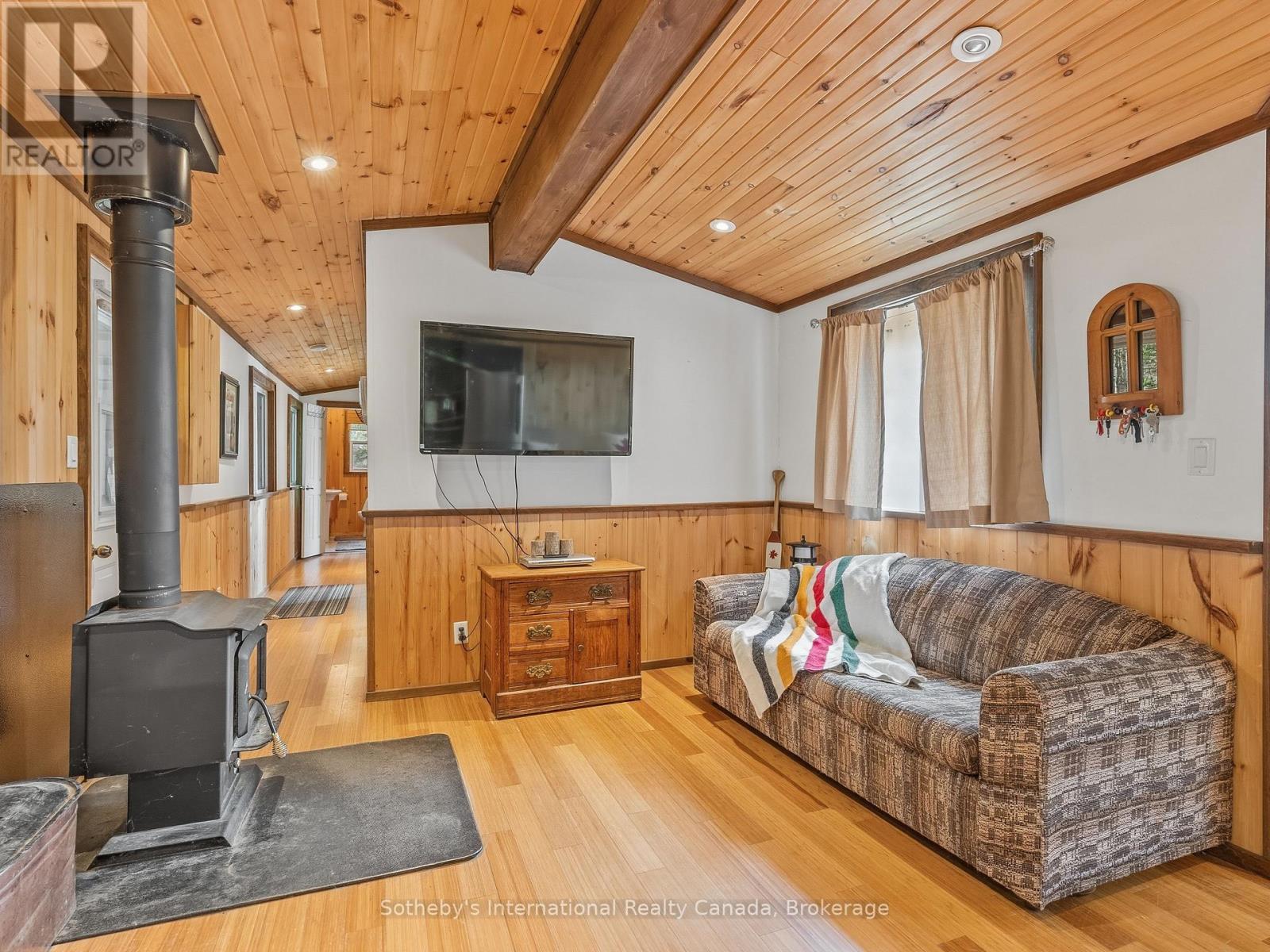 1040 Kahshe, Gravenhurst, Ontario  P0E 1G0 - Photo 15 - X12980070