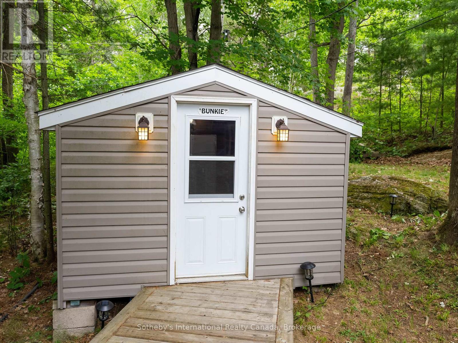 1040 Kahshe, Gravenhurst, Ontario  P0E 1G0 - Photo 25 - X12980070