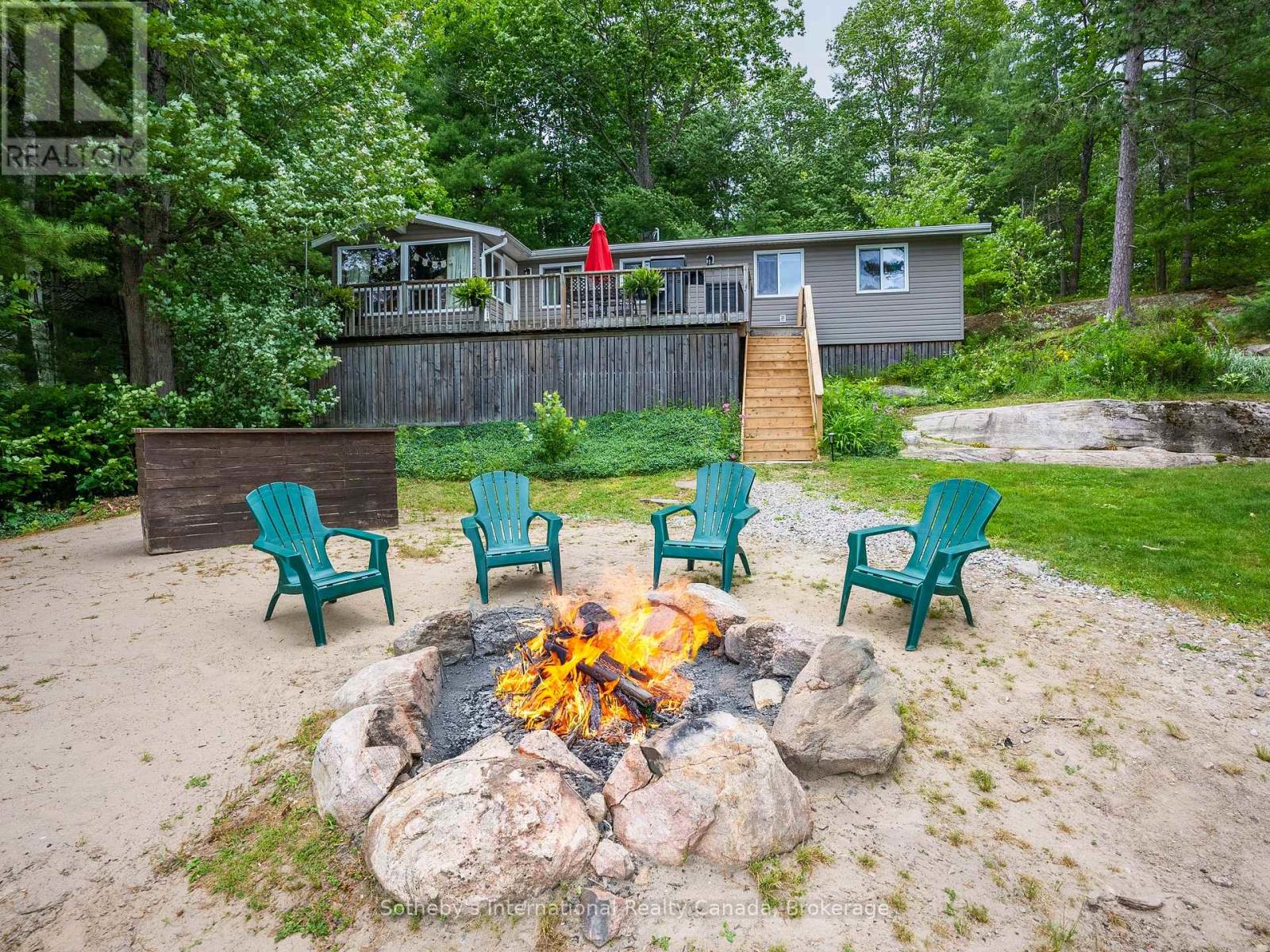 1040 Kahshe, Gravenhurst, Ontario  P0E 1G0 - Photo 39 - X12980070