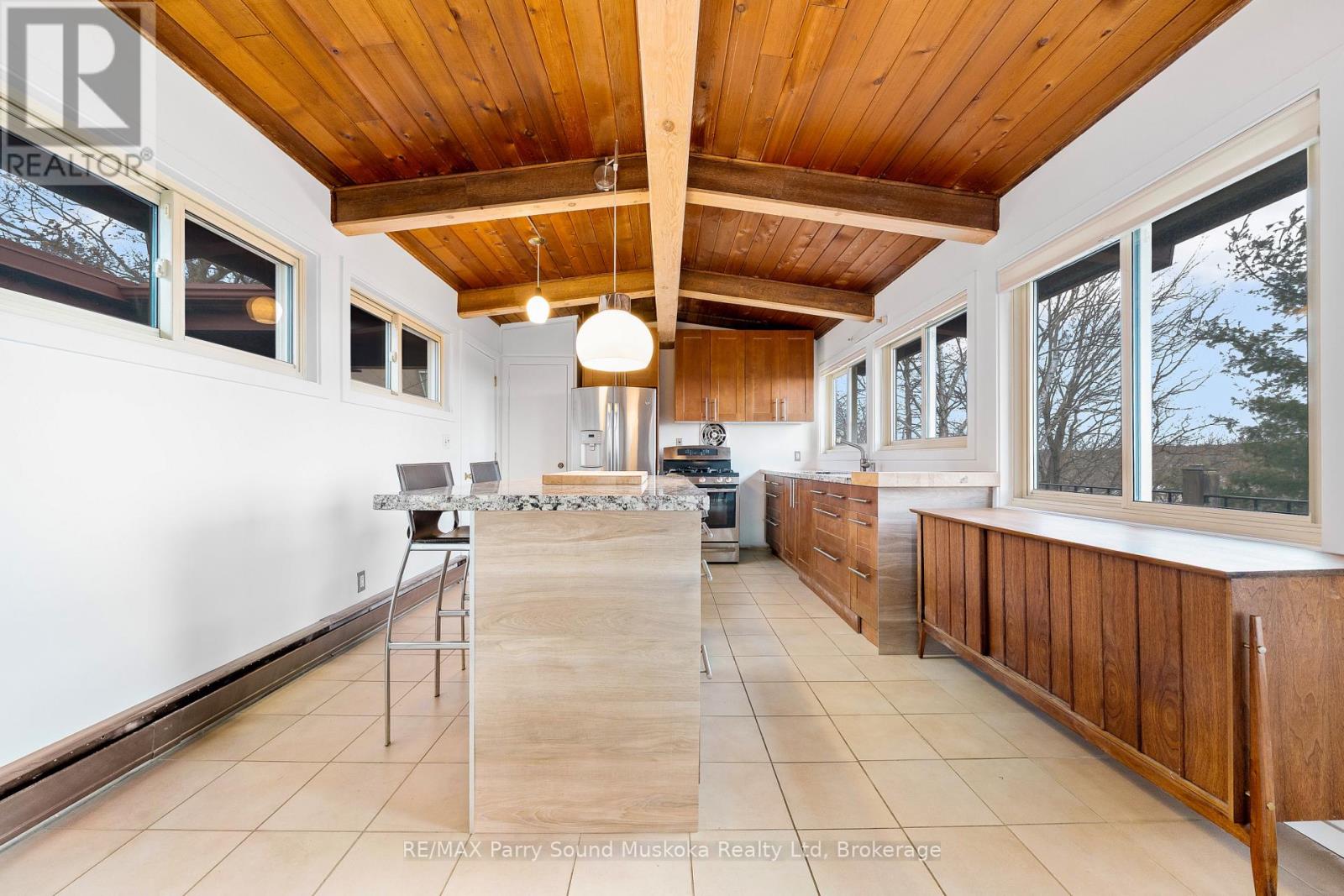 8 Sunset Avenue, Parry Sound, Ontario  P2A 1A5 - Photo 14 - X12982176