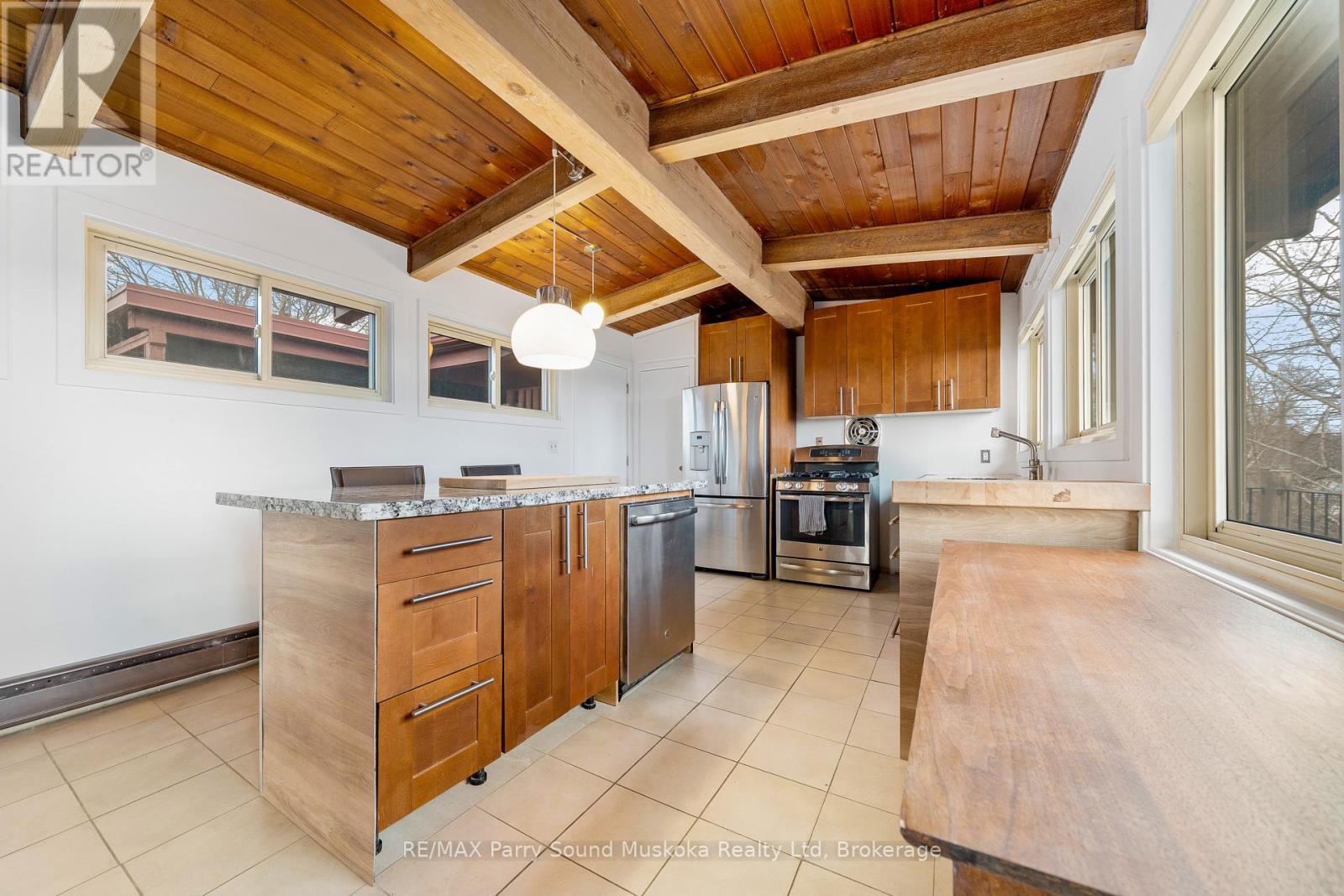 8 Sunset Avenue, Parry Sound, Ontario  P2A 1A5 - Photo 15 - X12982176