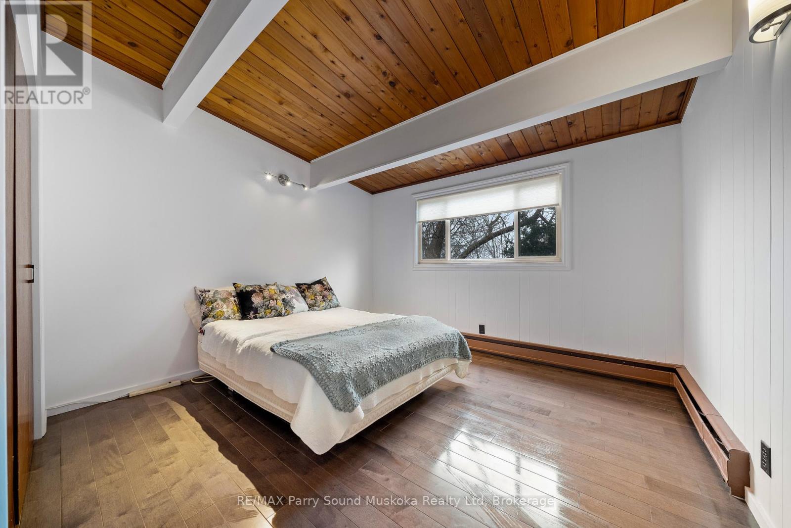 8 Sunset Avenue, Parry Sound, Ontario  P2A 1A5 - Photo 21 - X12982176