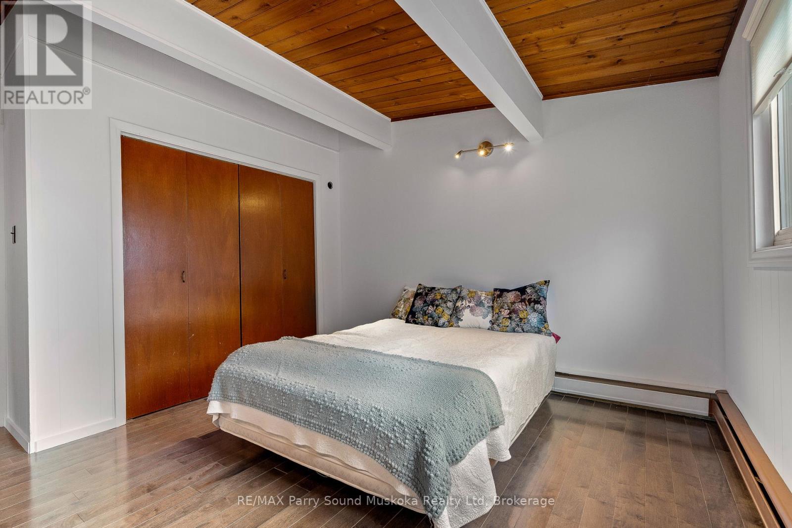 8 Sunset Avenue, Parry Sound, Ontario  P2A 1A5 - Photo 22 - X12982176