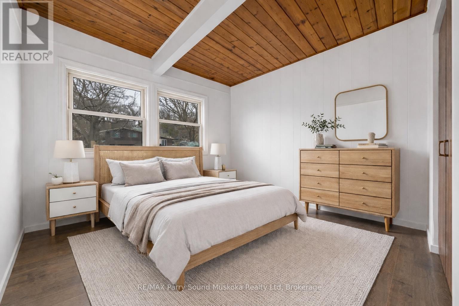 8 Sunset Avenue, Parry Sound, Ontario  P2A 1A5 - Photo 23 - X12982176