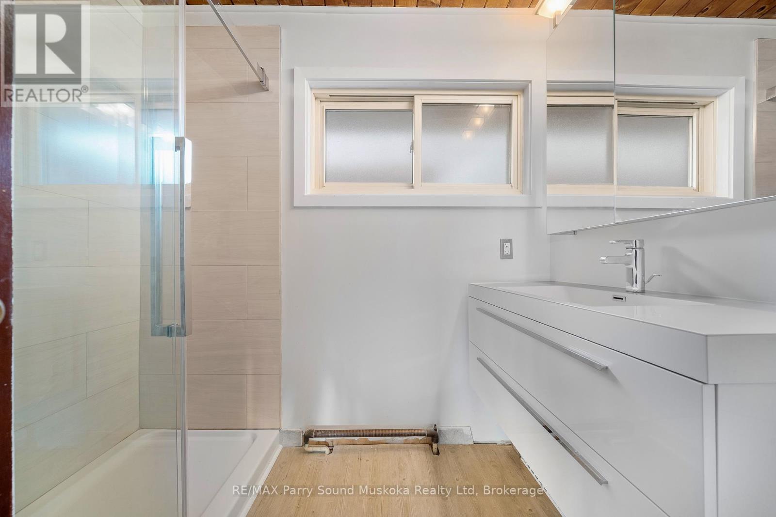 8 Sunset Avenue, Parry Sound, Ontario  P2A 1A5 - Photo 28 - X12982176