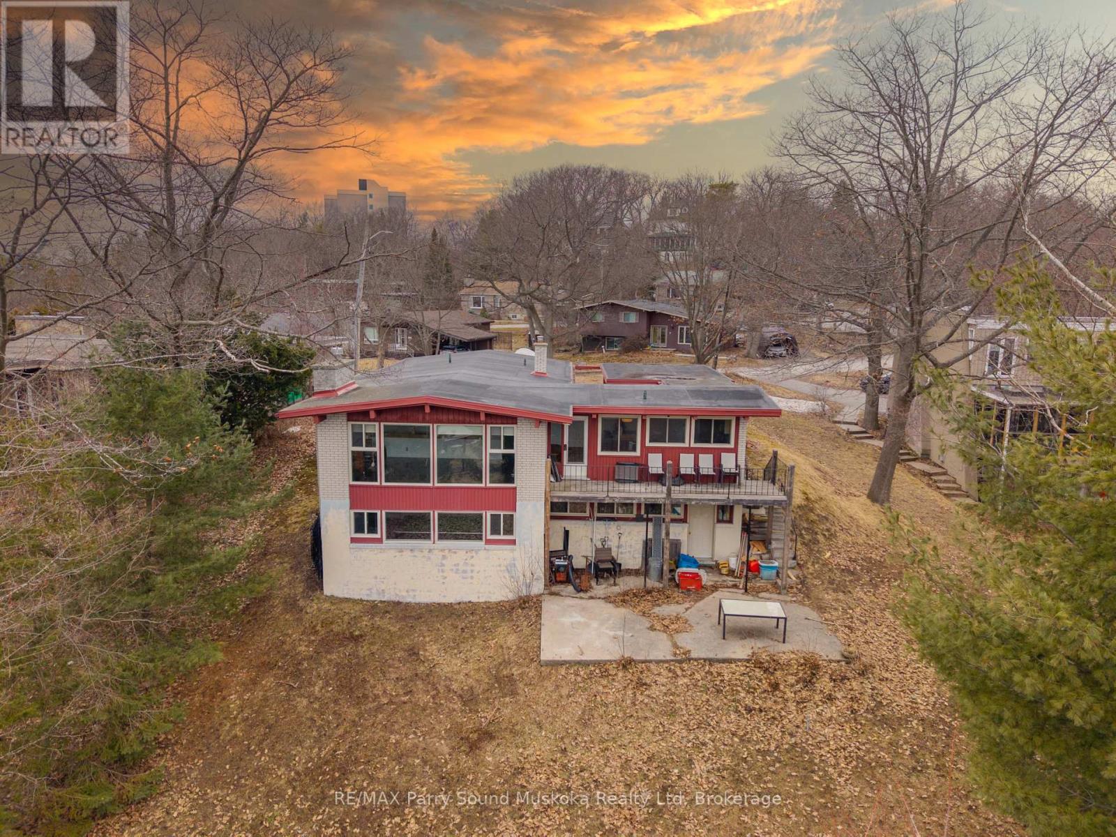 8 Sunset Avenue, Parry Sound, Ontario  P2A 1A5 - Photo 42 - X12982176