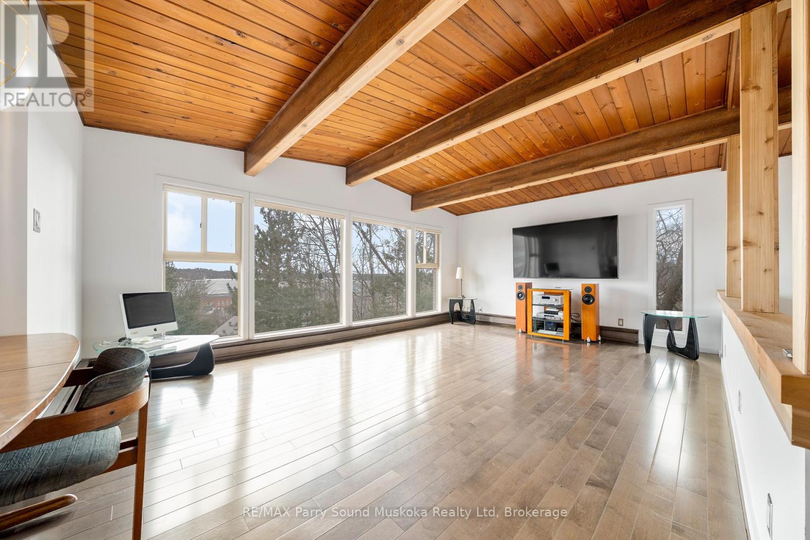 8 Sunset Avenue, Parry Sound, Ontario  P2A 1A5 - Photo 8 - X12982176