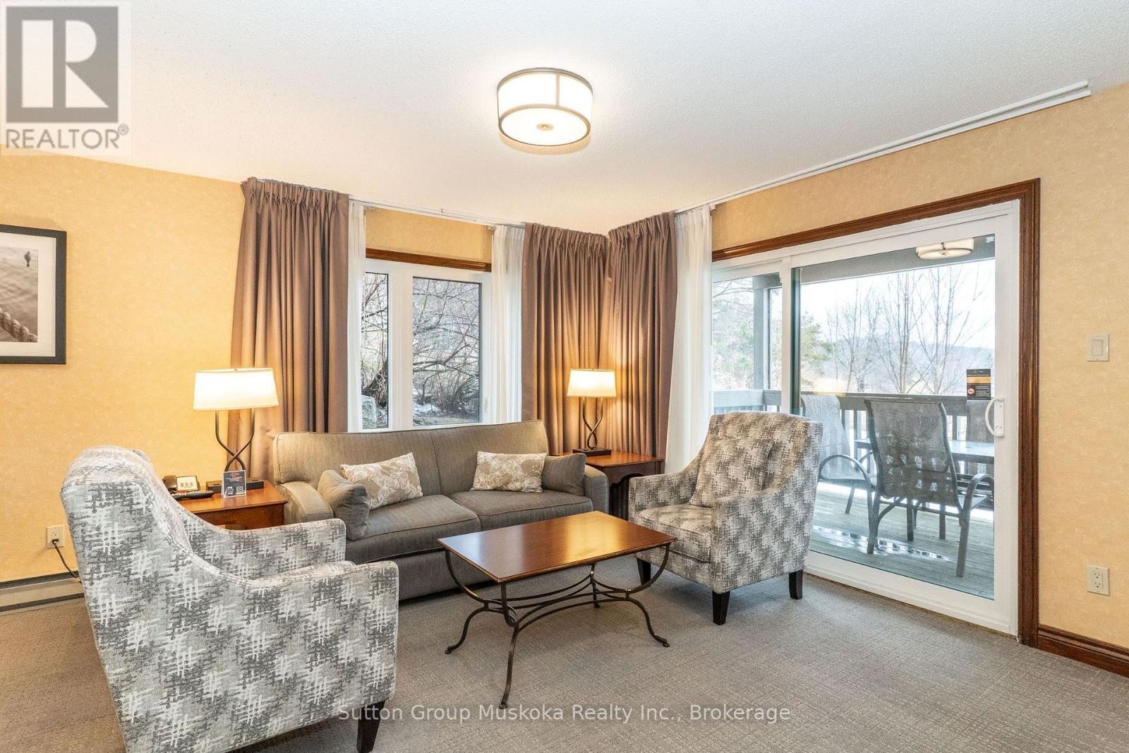 31-101 The Greens Drive, Huntsville, Ontario  P1H 2E8 - Photo 1 - X12982486