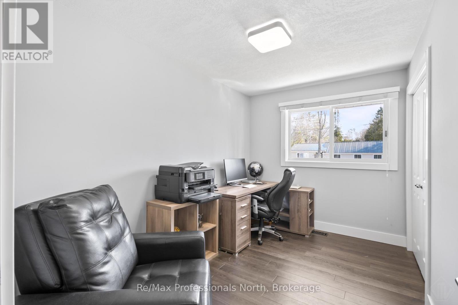 455 Louise Street, Gravenhurst, Ontario  P1P 1C7 - Photo 17 - X12982604