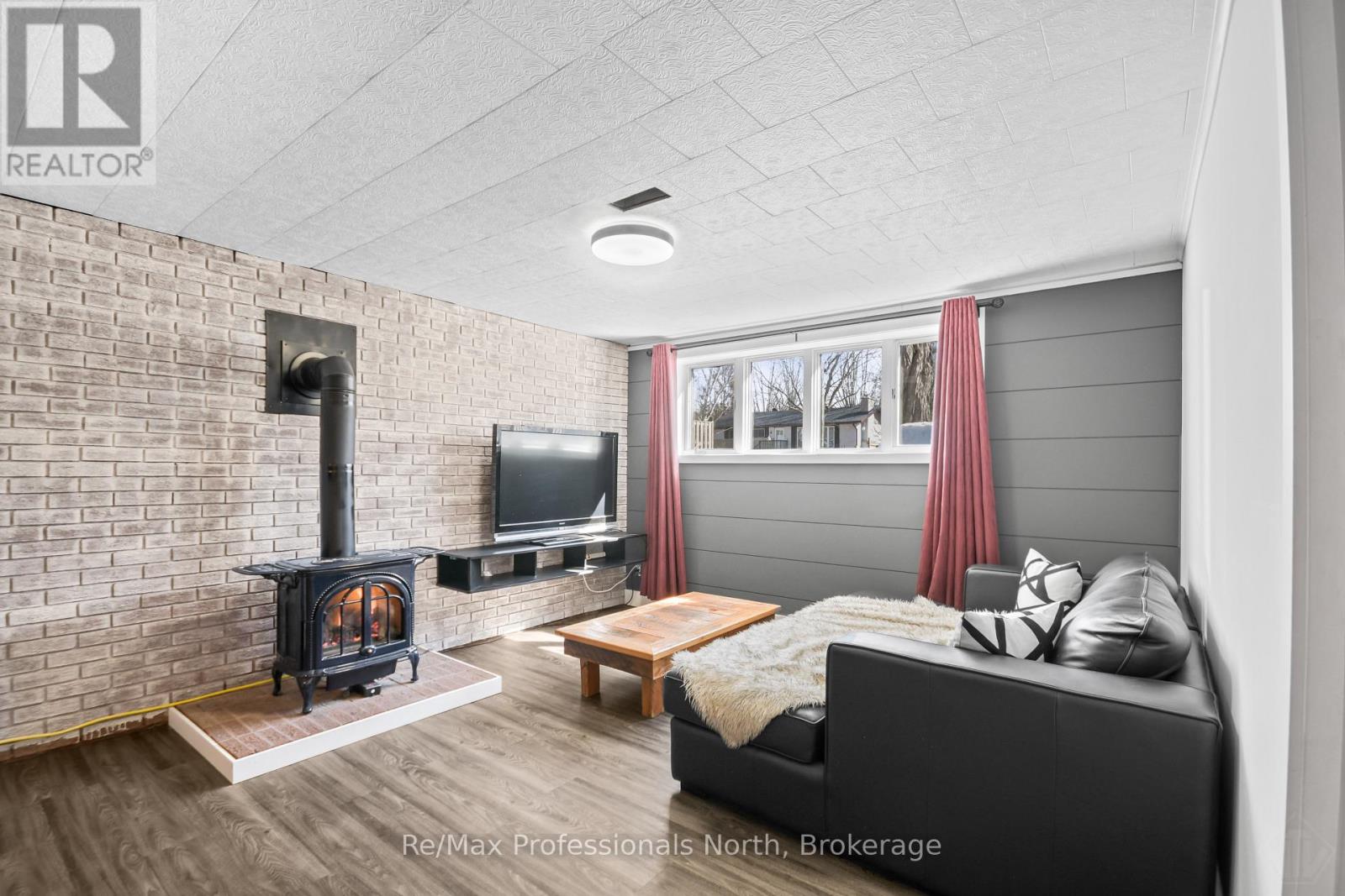 455 Louise Street, Gravenhurst, Ontario  P1P 1C7 - Photo 19 - X12982604