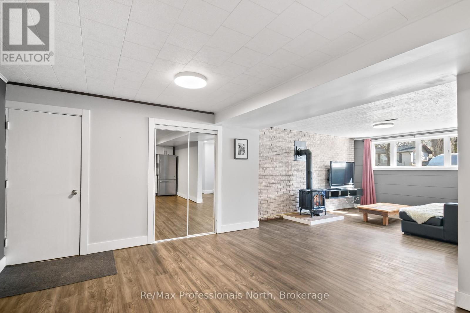 455 Louise Street, Gravenhurst, Ontario  P1P 1C7 - Photo 22 - X12982604